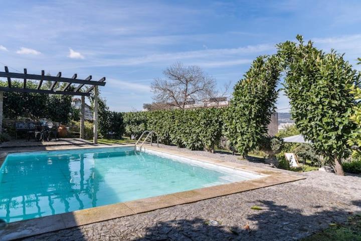 Вилла Pequena Casa Rustica Com Piscina Пеньяфьель Экстерьер фото